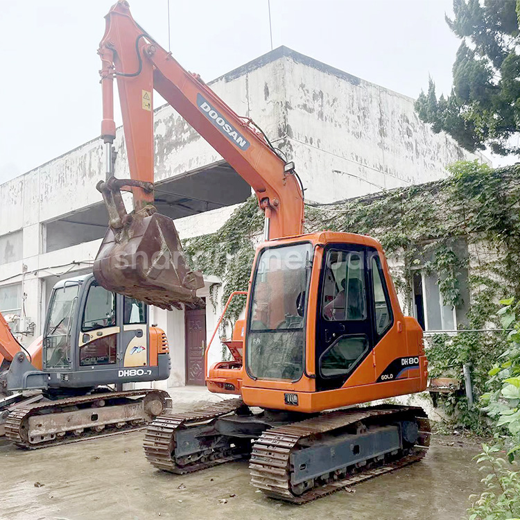 Used Doosan DH80 8 Ton Excavator with Original Hydraulic Valve in Good Condition