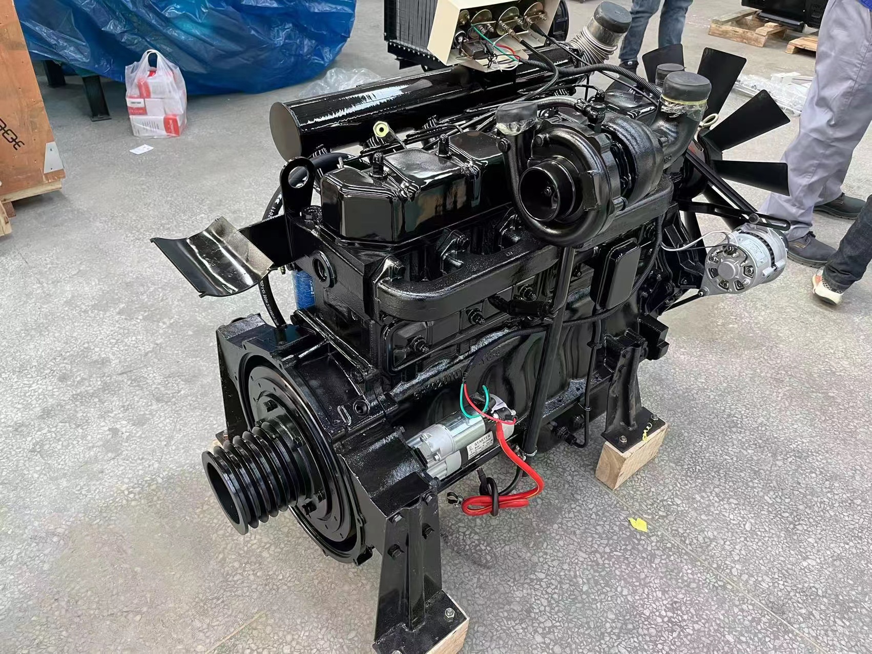 630 Kangte Ricardo R6105AZLD Water Cooled Engine with 56kw/1500rpm Rated Power