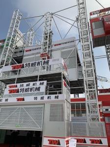Quality Twin Mast SCE500 Building Site Hoist For 30 Passenger heavy duty lifter/dual mast heavy duty hoist with big cage wholesale