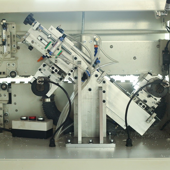High Speed Small Edge Banding Machine Straight Line Edgebander End Trimmer