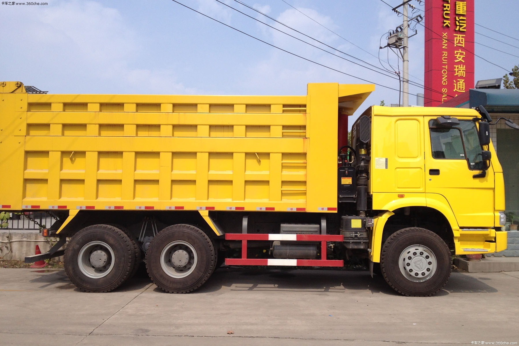 Euro II 20M3 Heavy Duty Dump Truck 6x4 10 Tire Sinotruk Howo7 Yellow Color