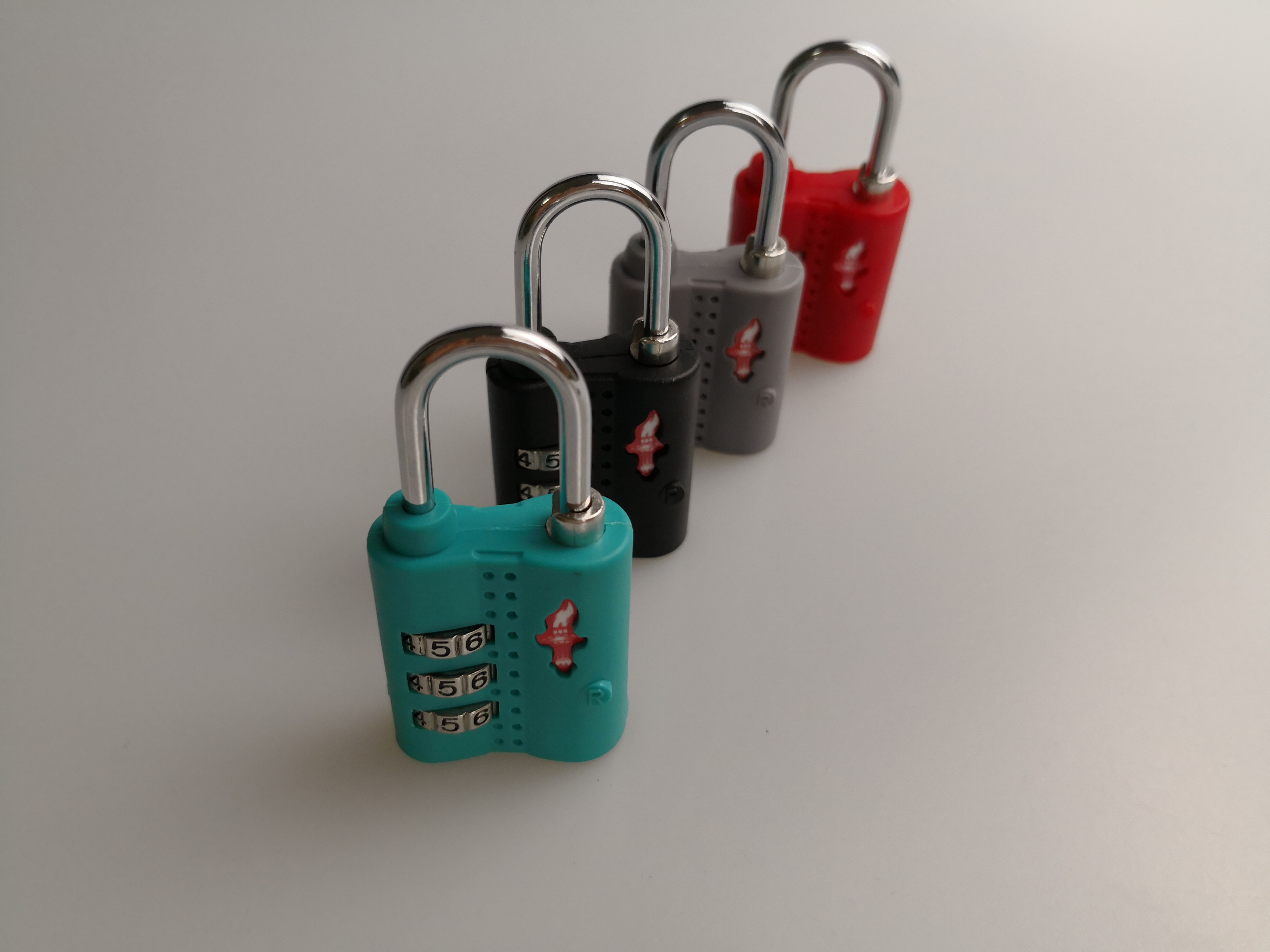 28.1g Red TSA Safe Skies , 3 Dial Travel Sentry Combination Lock For Door