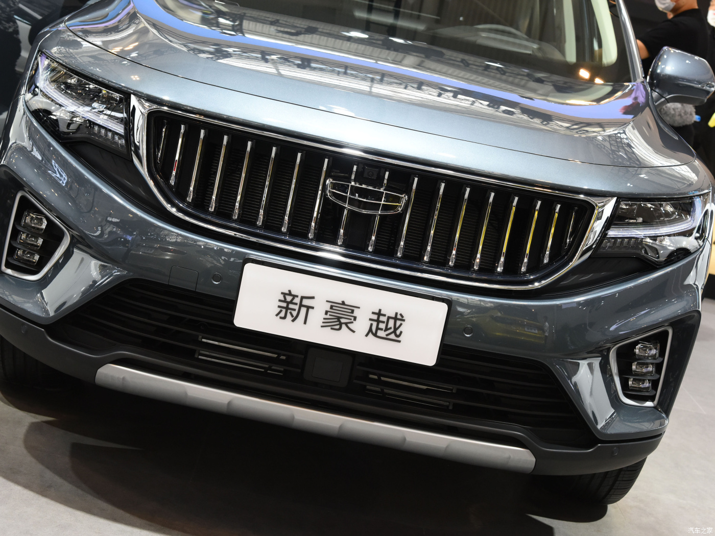 Geely Okavango HAoyue L SUV 7-Seater Touch Screen Turbo Engine 2.0T Chinese Auto Petrol Car Left Steering