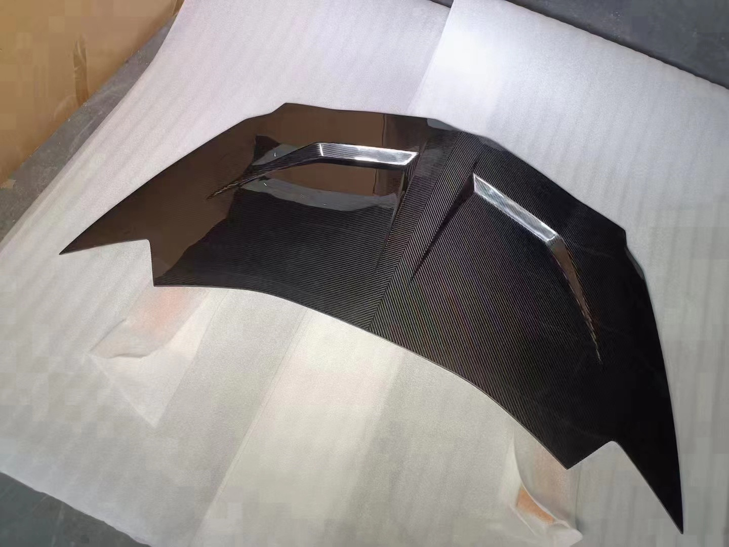 1016 Style Carbon Fiber Bonnet for Aventador Lp700 LP720 LP750SVCarbon Fiber Hood Top Quality