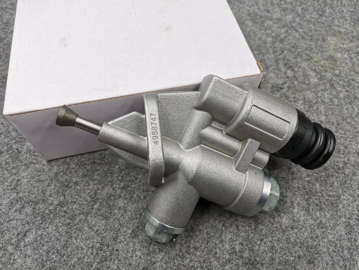 Fuel Transfer Pump for Heavy Truck 6CT 6BT Diesel Engine Spare Parts within 0.7kg and Standard Size 4988747 3415661