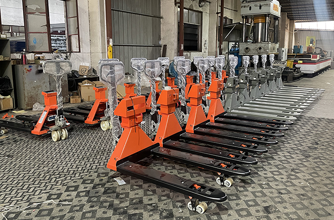 PU Wheels 3000kg Digital Pallet Jack Truck Weight Scale In Industrial Warehouse