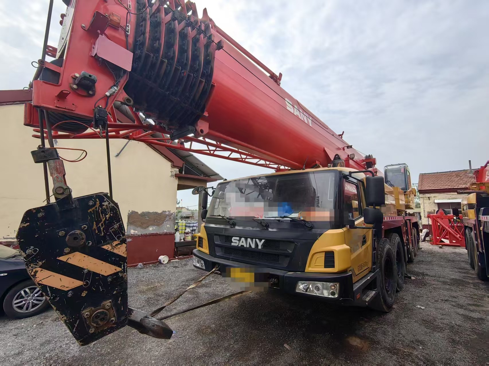 SA Ny Truck Crane 100ton STC1000C7 with 17.5m Jib Length Yellow and Red
