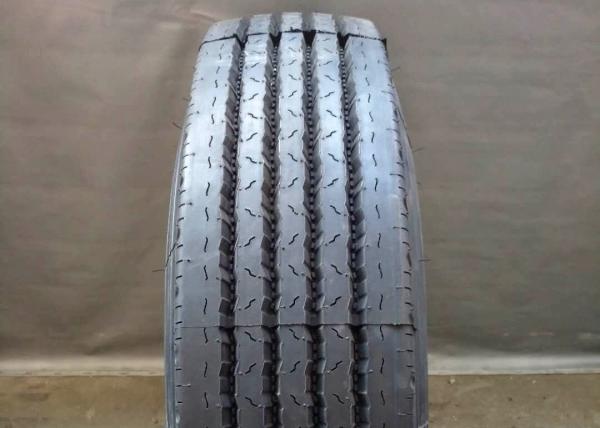 All Axle Wheel Heavy Duty Truck Tires , Lite Truck Tires 8.25R16LT Long Service