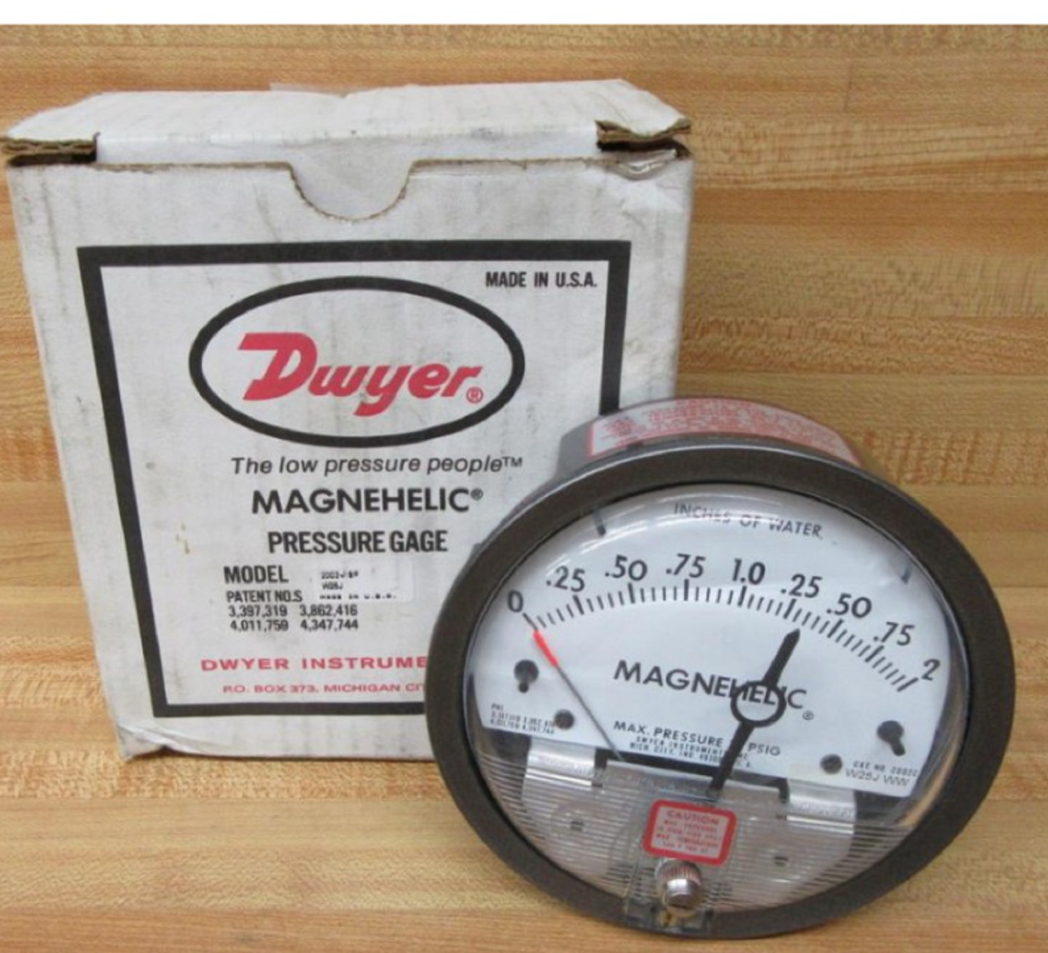 Original 2002C W25J WW Differential Pressure Gauge 2002C Dwyer