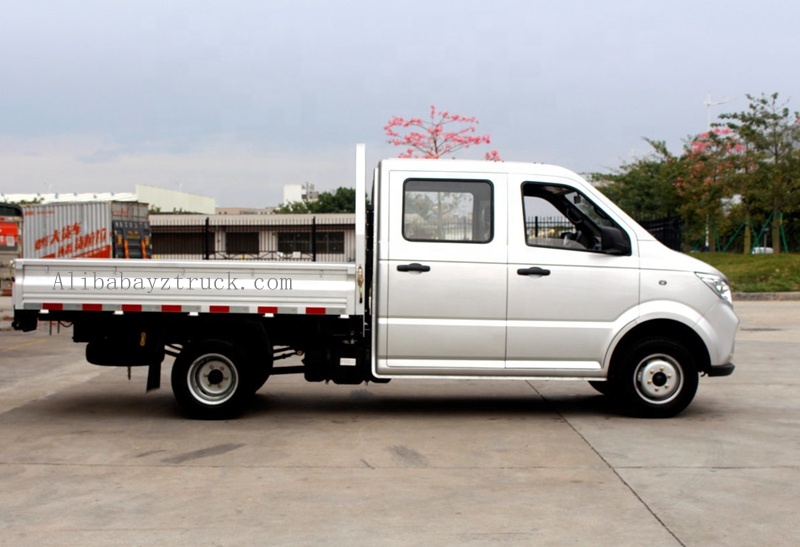 Durable Dongfeng Micro 4x2 Cargo Truck for Construction Materials Transportation