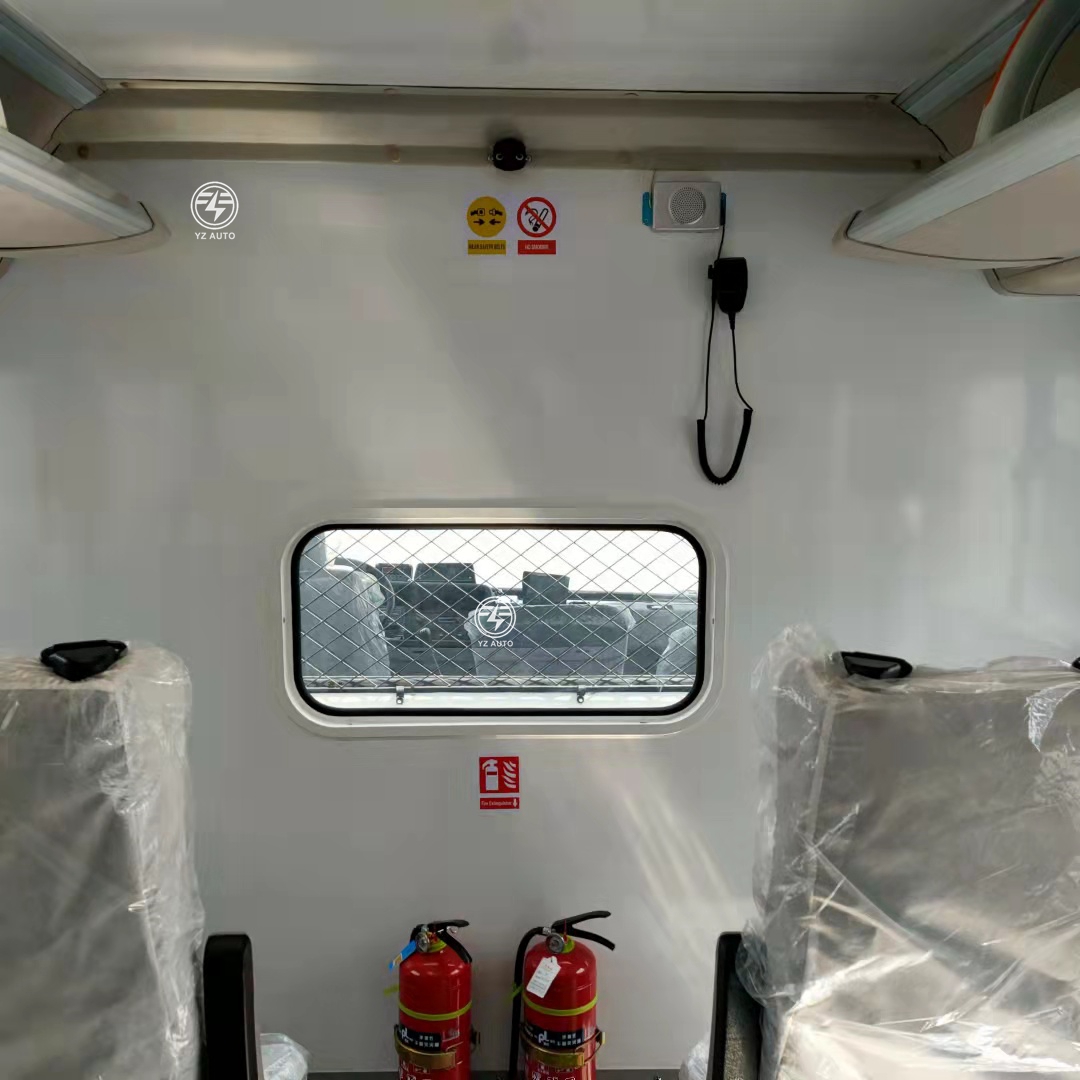 Small Business Wagons Sale of 6x6 Off-Road Commuter Cars with G.C.W of 4470 kg