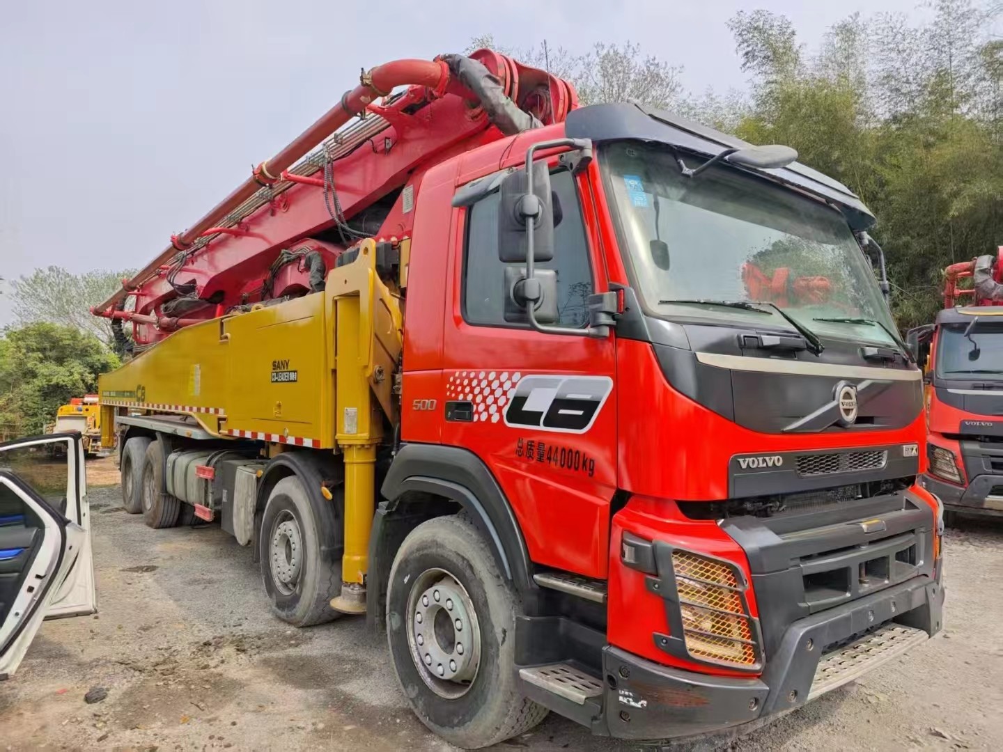 Used SANY Concrete Pump Truck 56M Installed On Volvo Chassis Price