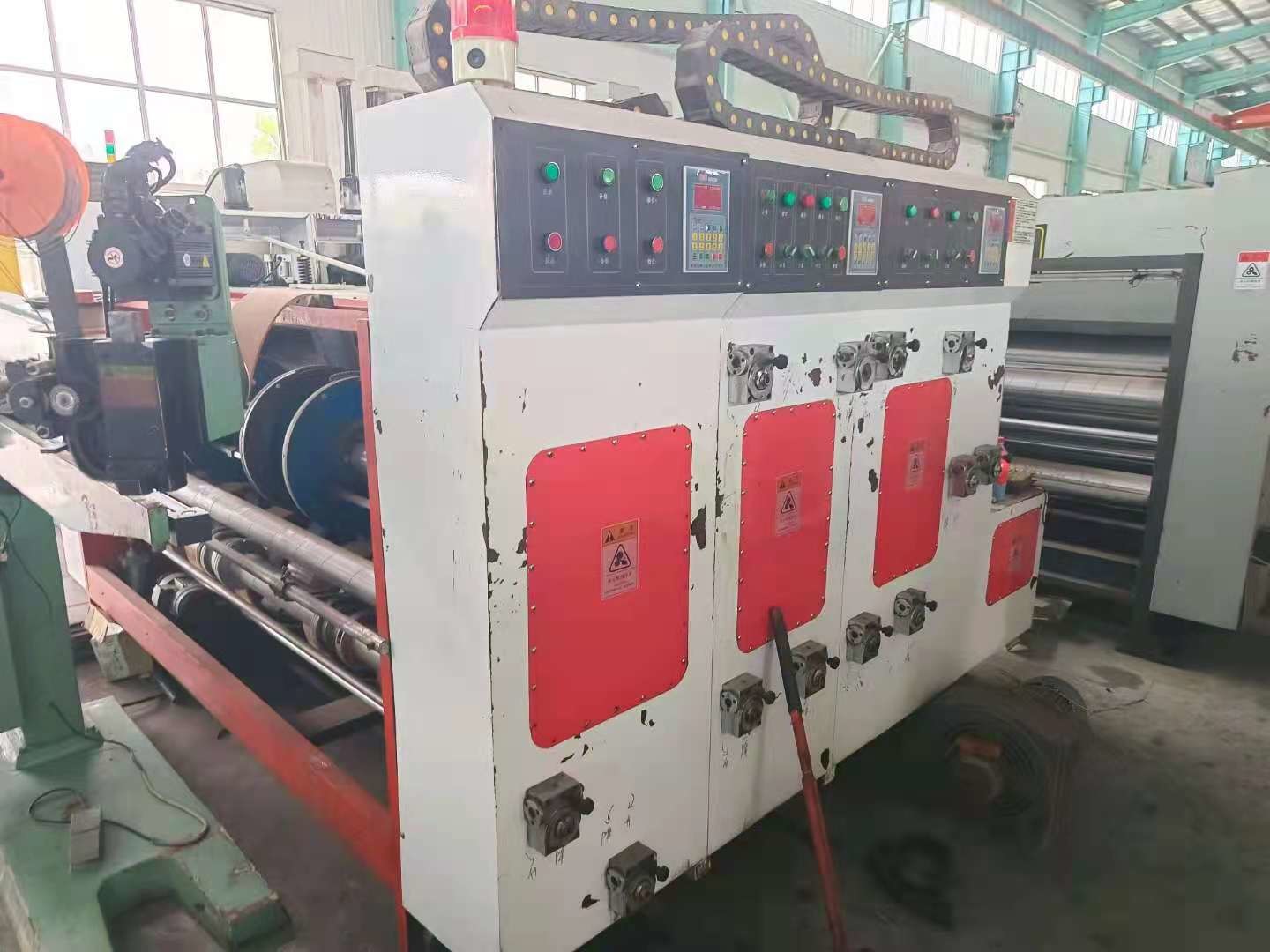 Automatic Grade Iso9001 Popular 22kw Carton Cutting Machine
