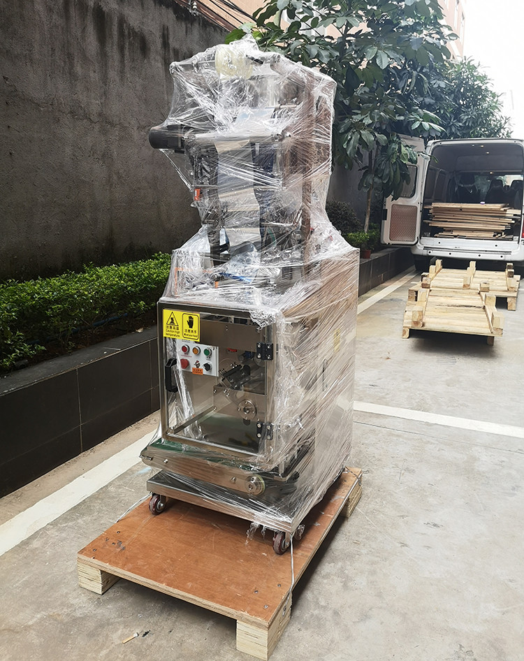 Liquid Soap / Body Lotion / Bean Sause Vertical Filling Forming Bag And Sealing Machine