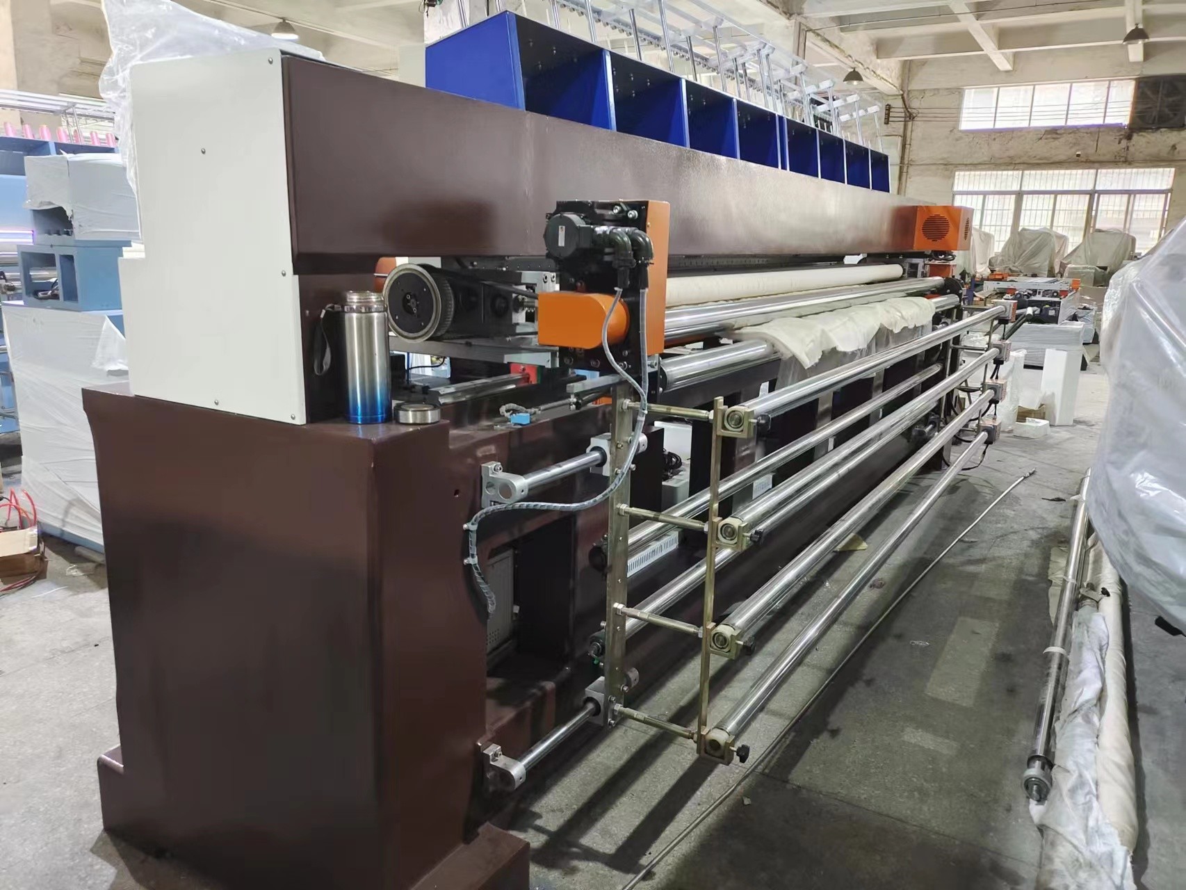 Multifunctional Quilting And Embroidery Machine 1200rpm For Garments