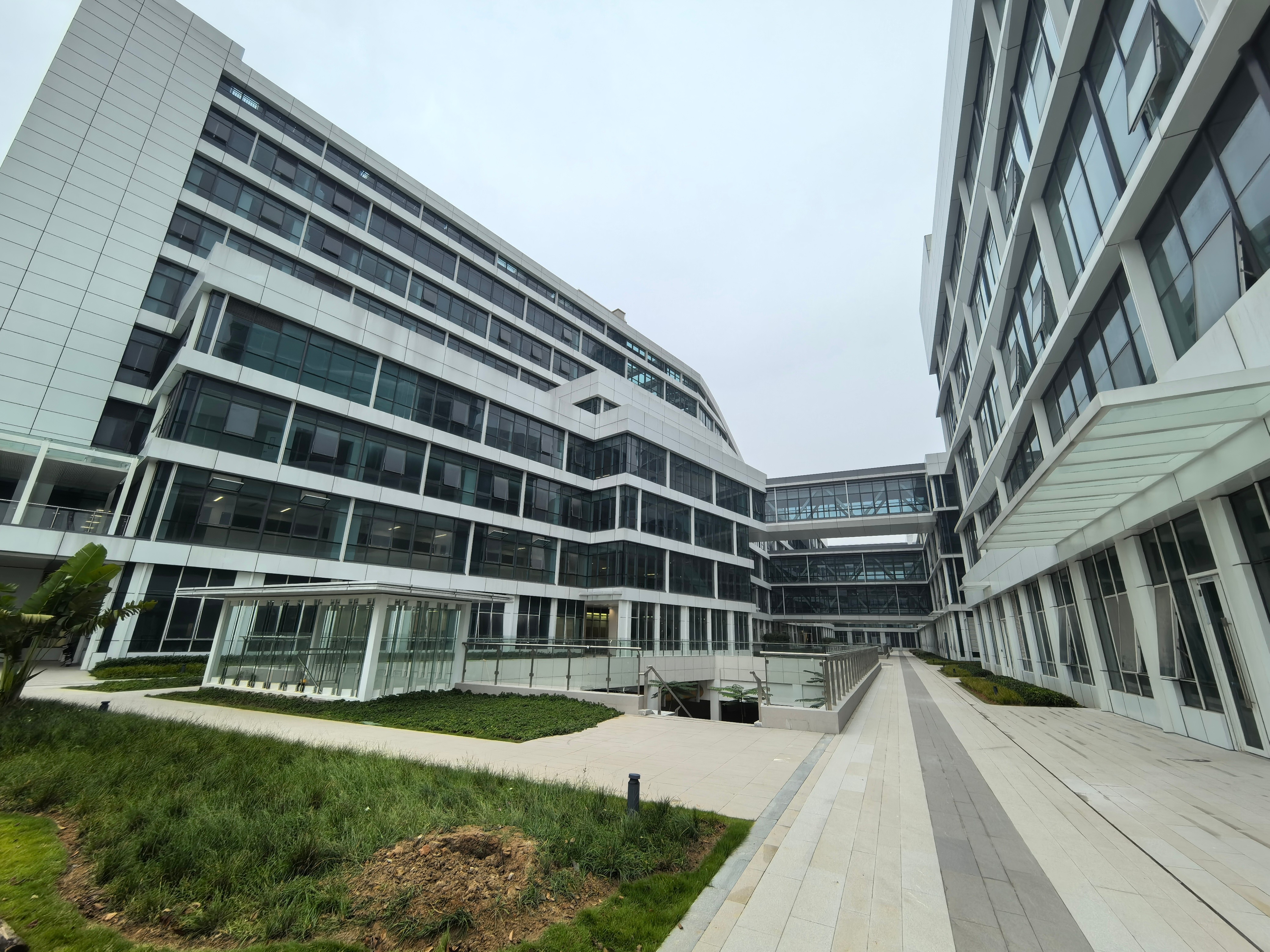 Fire Rated ACP Sheets With High Gloss Finish 4mm Thickness For Public Building Facades