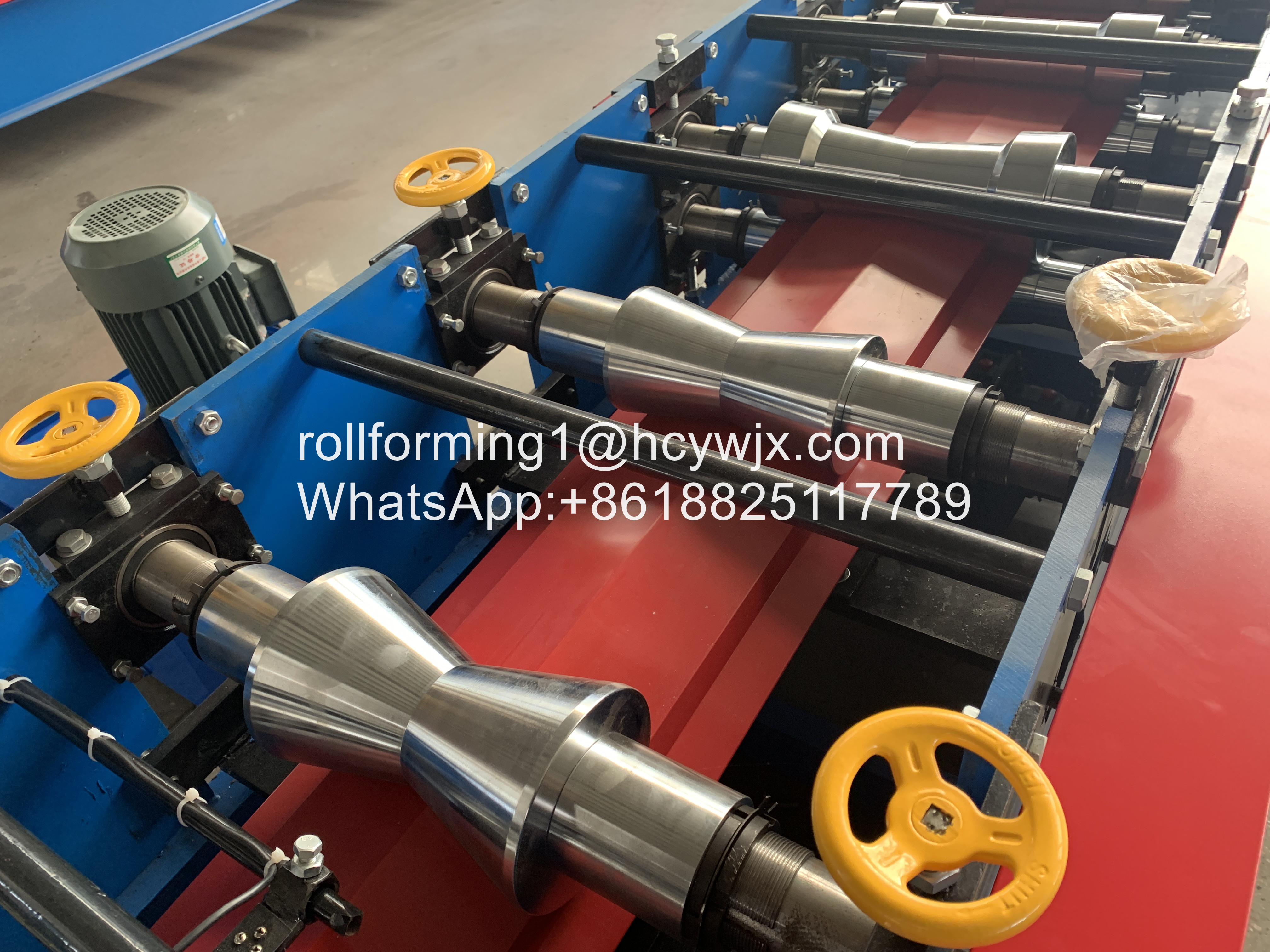 0.3mm Metal Roof PPGI GI Ridge Cap Roll Forming Machine