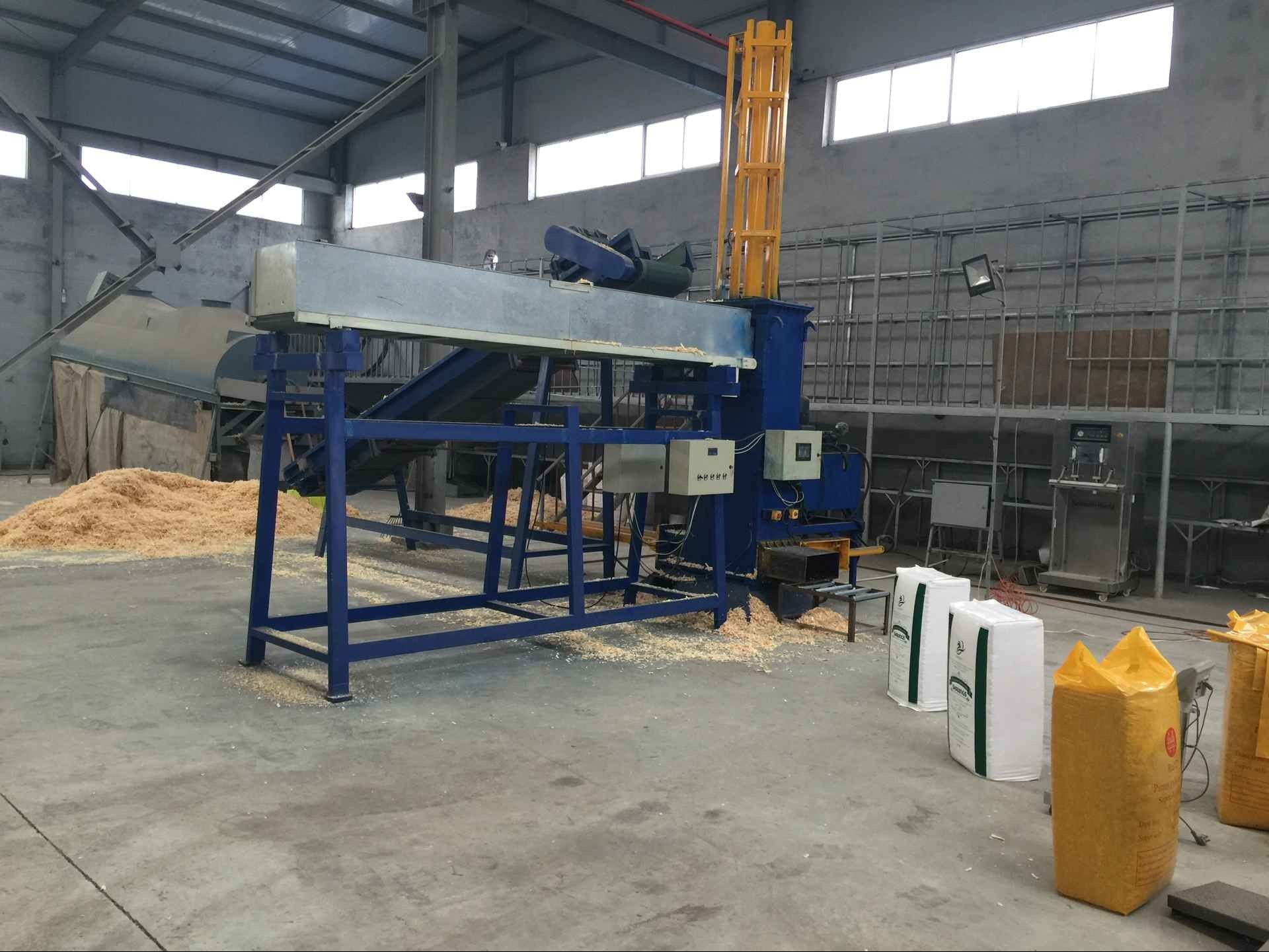 Wood Shaving Mill, Wood Shavings Machine for sale Automatic, Waste Wood Shaver