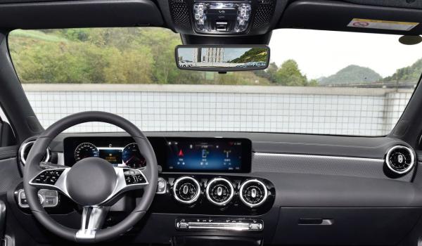 For Mercedes Benz A 9.2-inch 1080P digital coaxial signal electronic rearview