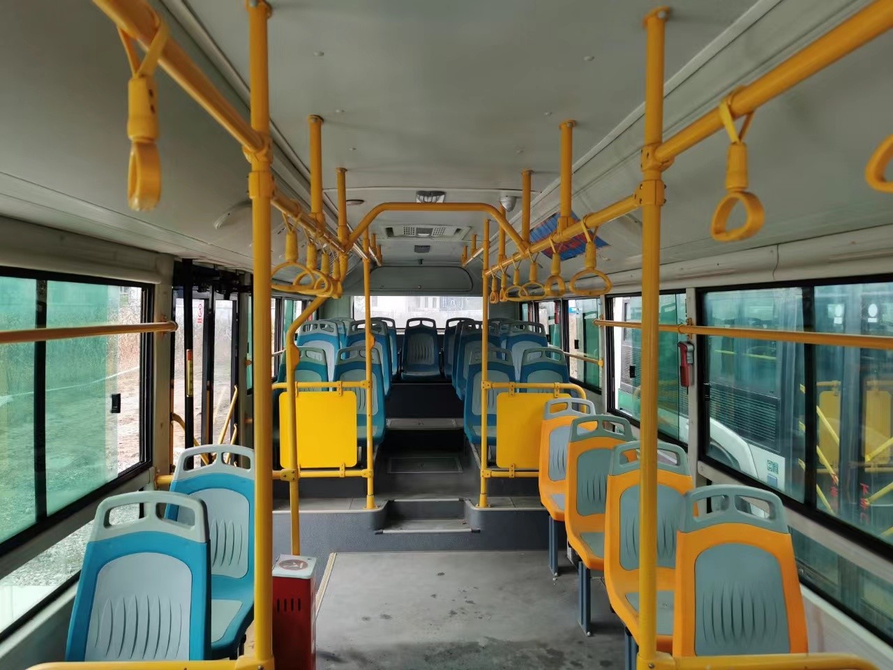 12m 30 Seats Hengtong Used Buses Rear Engine Luxury Diesel City School Bus