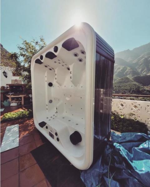 Large Adult Outdoor SPA Bathtub Massage Freestanding Whirlpool Bathtub With