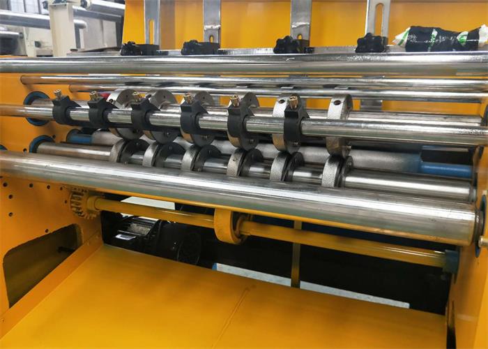Automatic Partition Slotter Carton Making Machine Optional Color 100 pieces / min