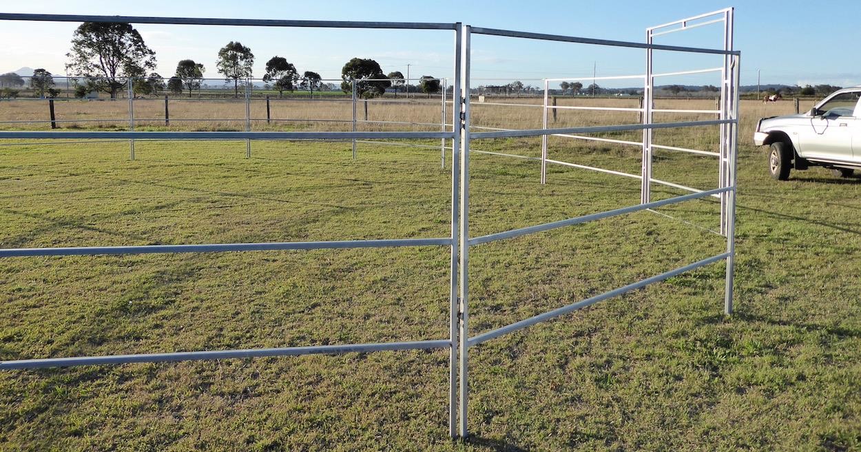 18 Portable Horse Pens For Sale HEAVY Duty Outdoor Animal Enclosure with Gate