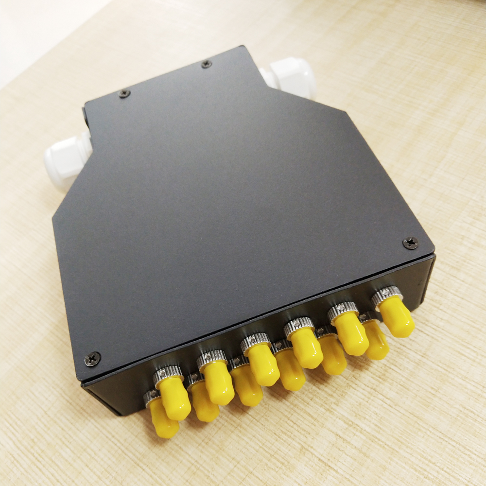 Black 12 Port SC/APC DIN Rail FTTH Terminal Box Patch Panel