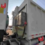 WD615.69 Waste Management Front Loader 336HP Compact Garbage Truck