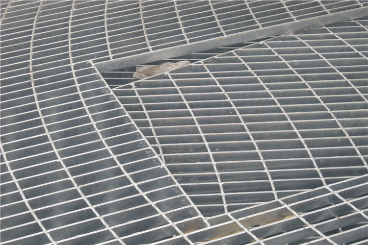 Steel Grating Hot Dip Galvanized Expanded Metal Stair Tread Grating