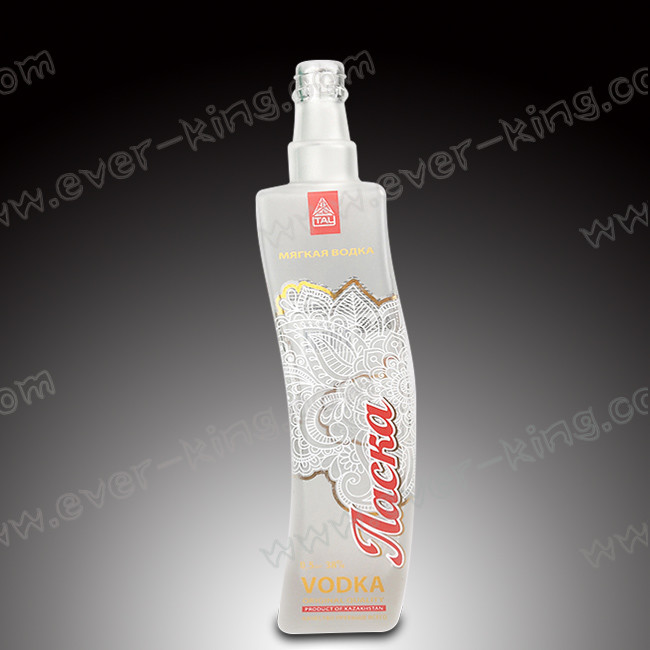Customer Designed Transparent 1.5L Vodka Glass Bottle