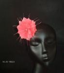 Add a Touch of Sophistication with this Goose Feather Flower Mount and Wire