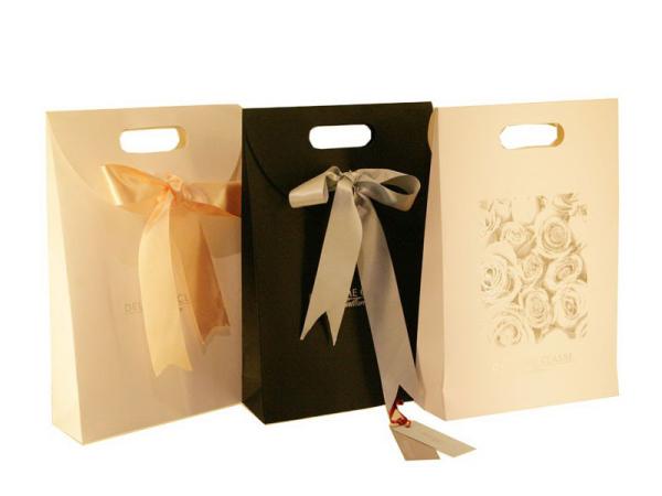 Deux Custom Printed Paper Gift Bag, Cardboard Bags With Ribbon Closure 42cm*28cm