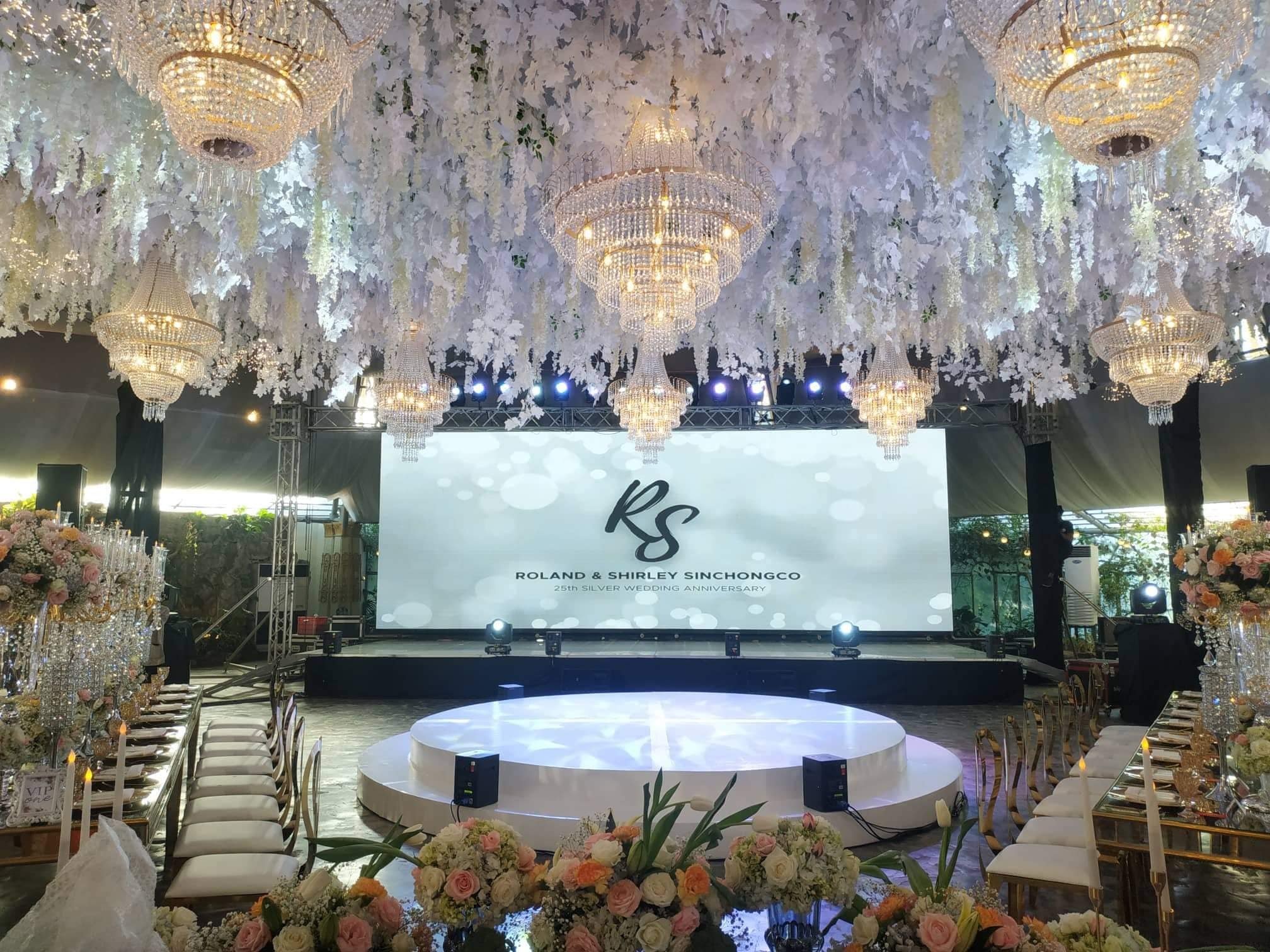 Flexible Outdoor Stage LED Screen Display HD SMD2727 3 Years Warranty
