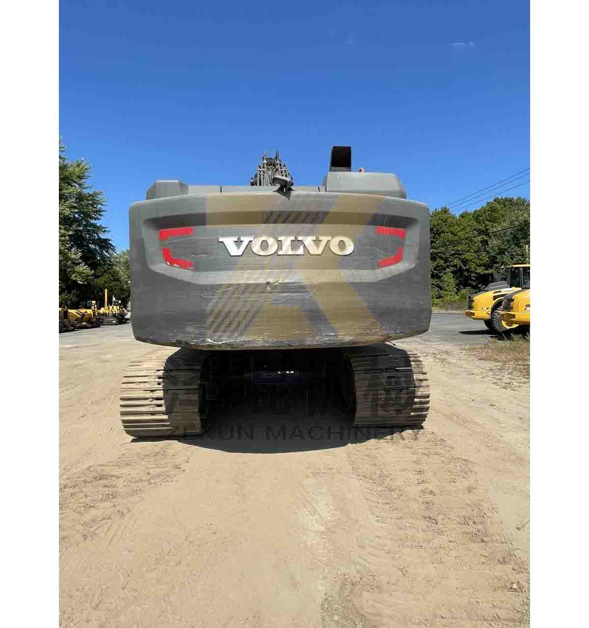Well-Maintained VOLVO EC480DL with 1.77-3.8m³ Bucket Capacity