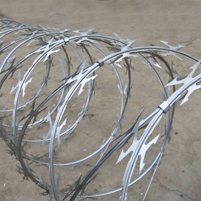 CBT-60 Galvanized Concertina Barbed Tape Razor Wire Hight Tensile