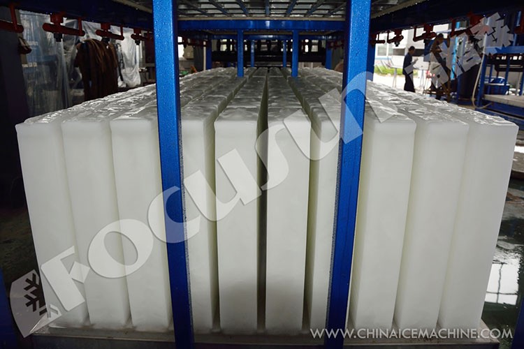 PLC Core Components Commercial Square Cube Ice Maker Machine for Ice and 380v Voltage