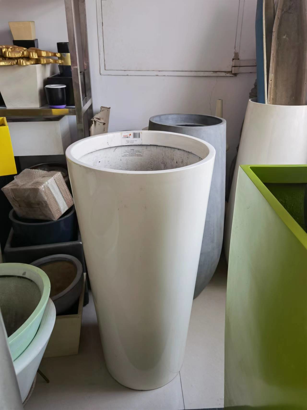 Modern Fiberglass Flower Planters For Indoor And Outdoor
