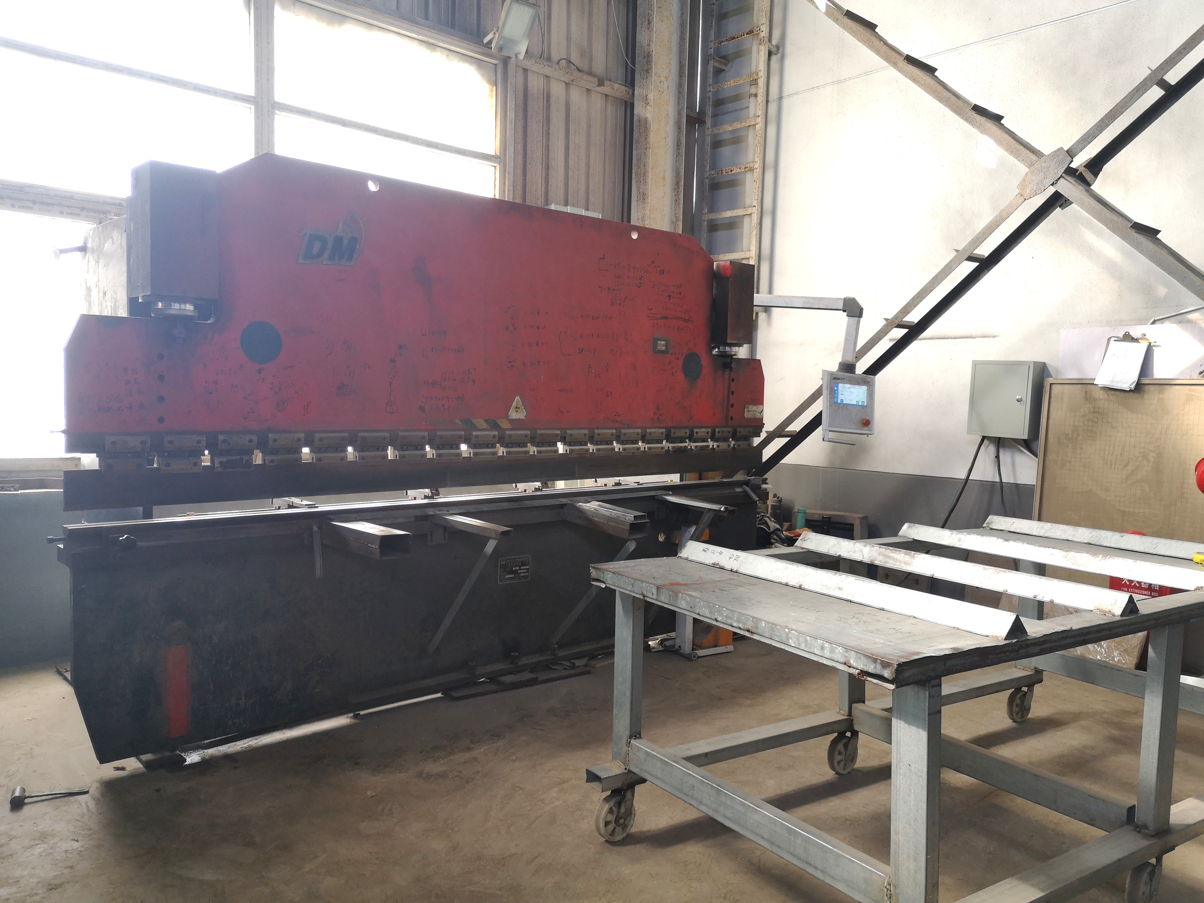 Galvanized Steel Square Tubes The Foundation of the Fine Modern Style Bedroom Loft House Container Prefab Beach Hotel Villa