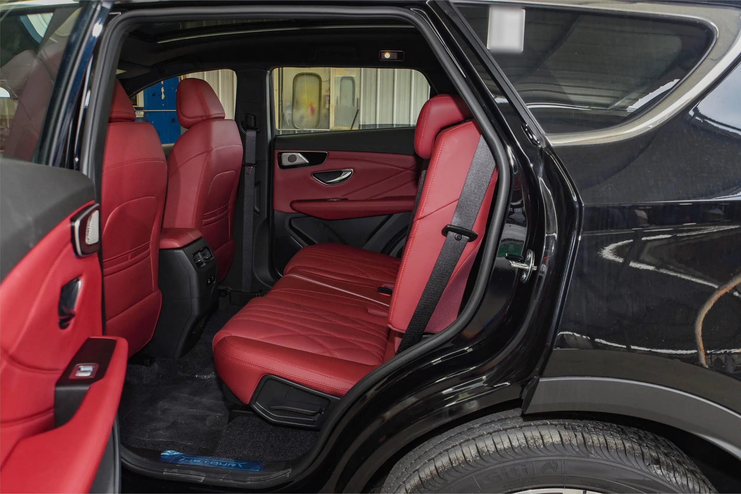 Jetour X70 Plus Elite Version 5 Door 5 Seater 7 Seats SUV ACC Cruise Control Gasoline Vehicle for Advanced Performance