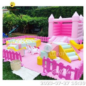 Quality Customized Color Inflatable Soft Play Equipment Bouncy Castle for kids 3-12 years old wholesale