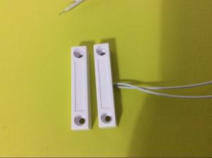 Quality Surface mounted magnetic contact in ABS housing Ideal for metal door/ window wholesale