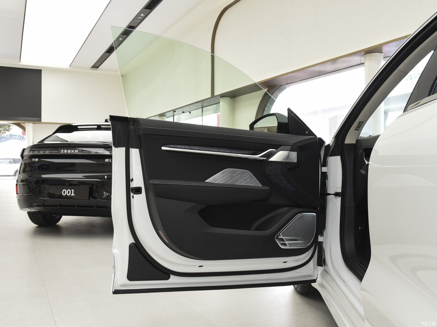 Long Range High Speed Electric Car Geely Zeekr 001 Ev Sedan