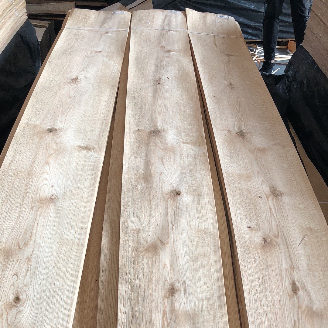 Wholesale 0.45mm A/AA Wood Veneer White Oak Wood Veneer Sheets Natural decorative wood veneer