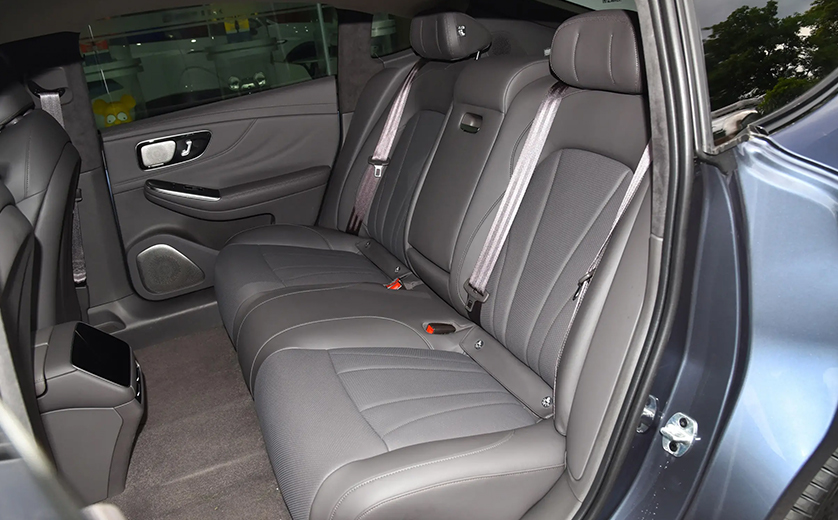 Feifan F7 2023 Advanced Version 5 Door 5 Seat Hatchback Speed Car with Maximum Torque of 450 Nm and Wheelbase of 3000 mm