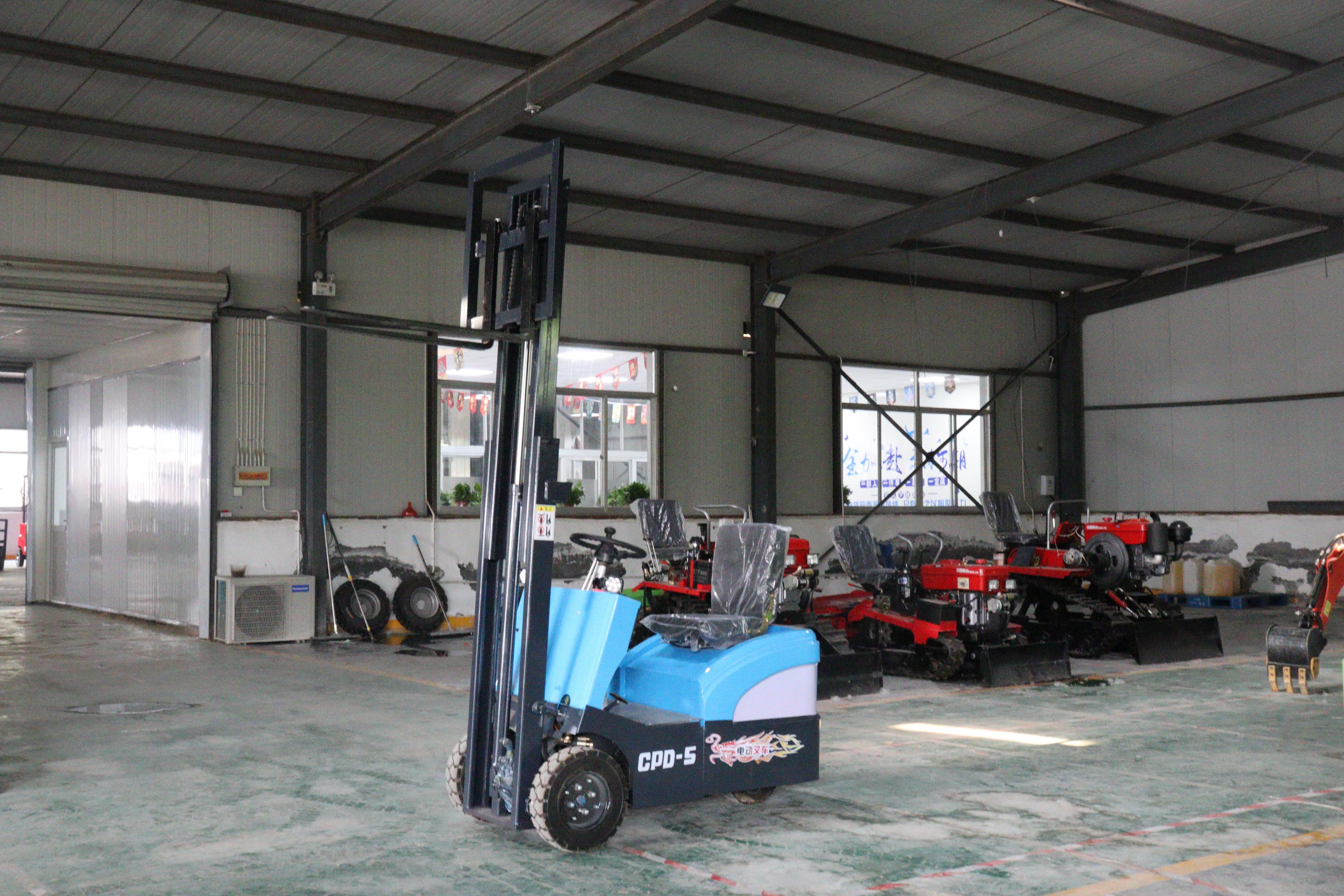 600ah Onboard Charger 6m electric outdoor forklift Solid Tire Electric Forklift 1.2m Fork Length