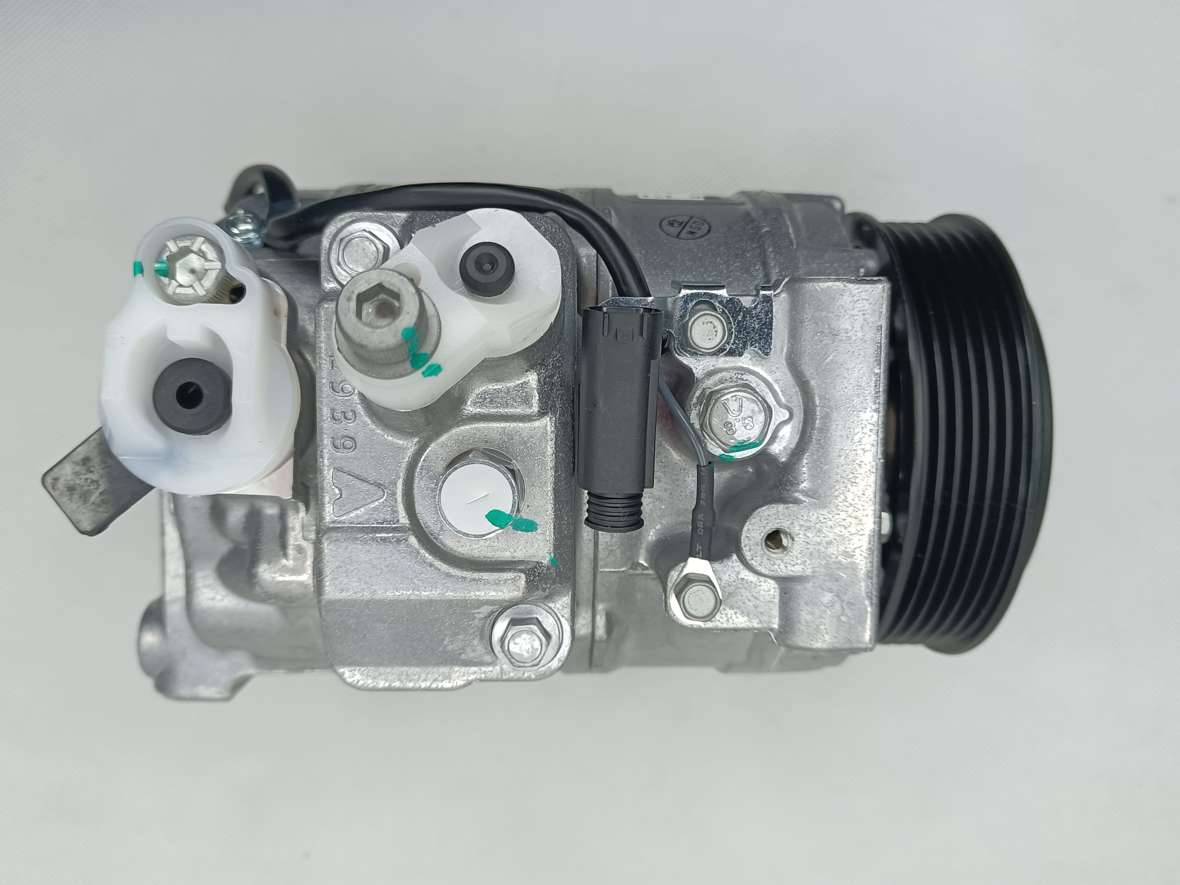Auto AC conditioning compressor for Benz W203 0002309011