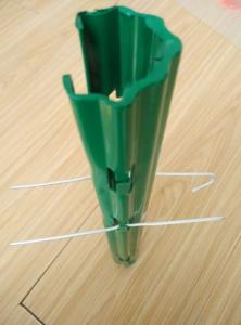 Quality Durable Grape Vine Stakes / Galvanised Steel Vineyard Posts Package In Pallet wholesale
