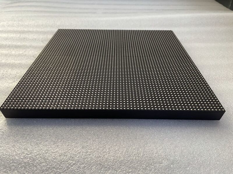 Fine Pitch Full Color LED Display Die Cast Aluminum Cabinet SMD2121 Lamp Type CE Certified