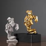 Commercial Buyer Souvenir Stores Thinker Statue Resin Crafts with Bamboo